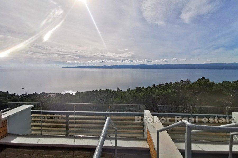 Modern villa with pool and sea view