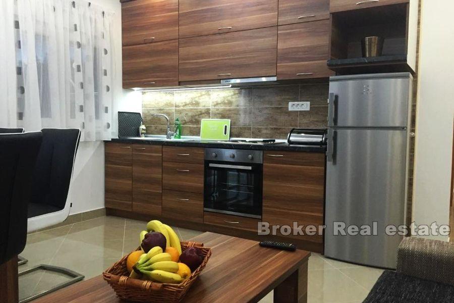 Apartment house with sea view