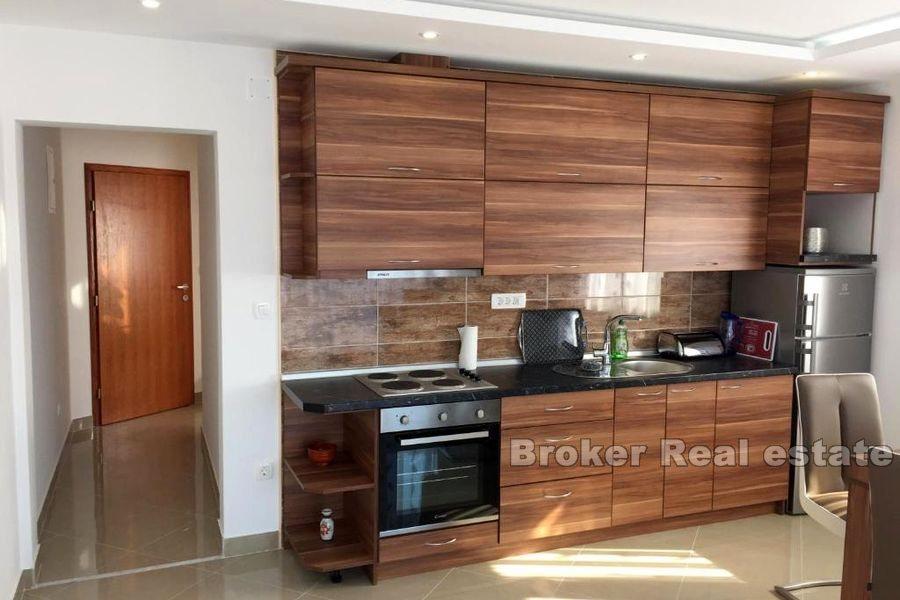 Apartment house with sea view