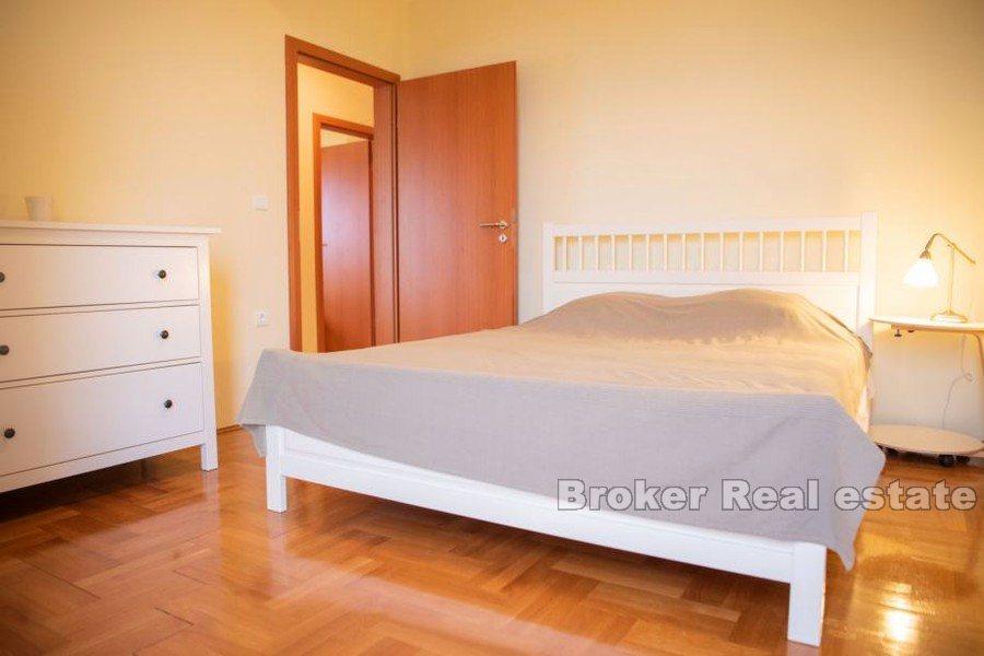 Trosobni penthouse sa otvorenim pogledom