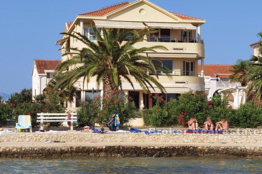 Luxuswohnung in erster Reihe zum Meer