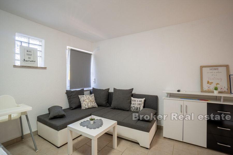 Многоквартирный дом в тихом месте