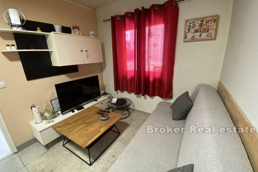 Многоквартирный дом в первом ряду от моря