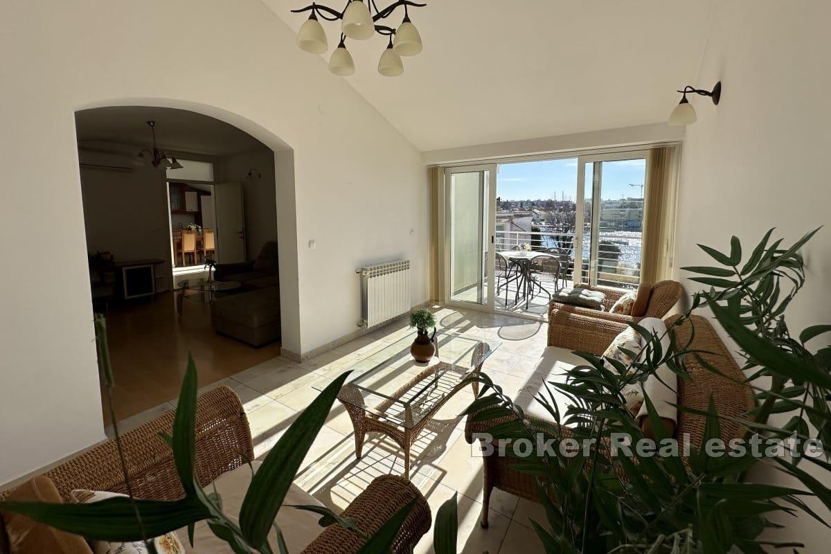 Apartment house in the first row to the sea