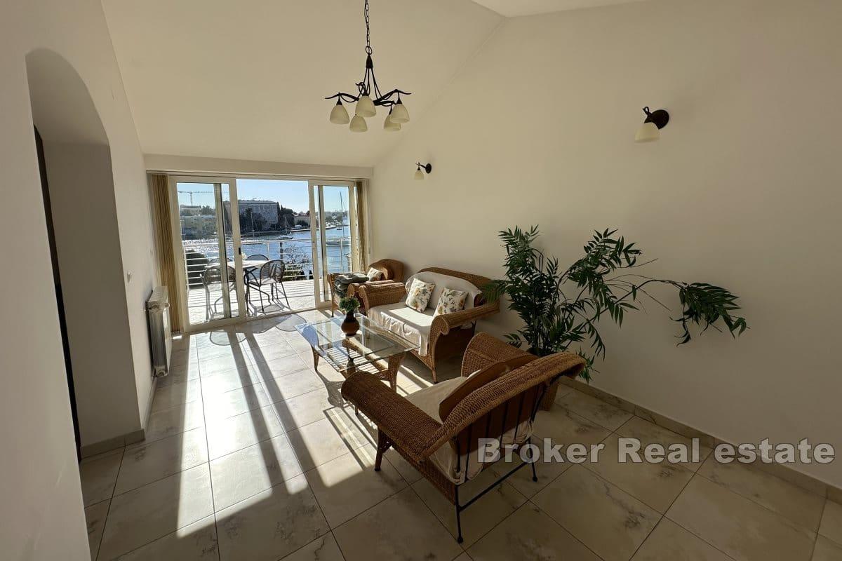 Immeuble au premier rang de la mer