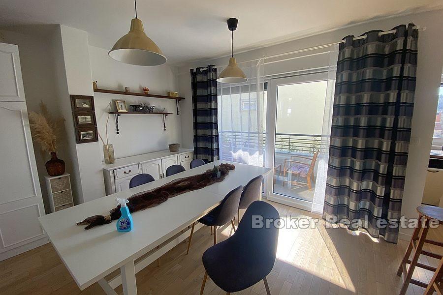 Maison jumelée avec piscine