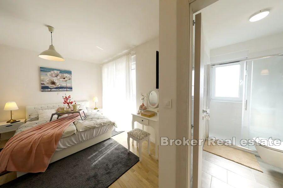 Maison jumelée avec piscine