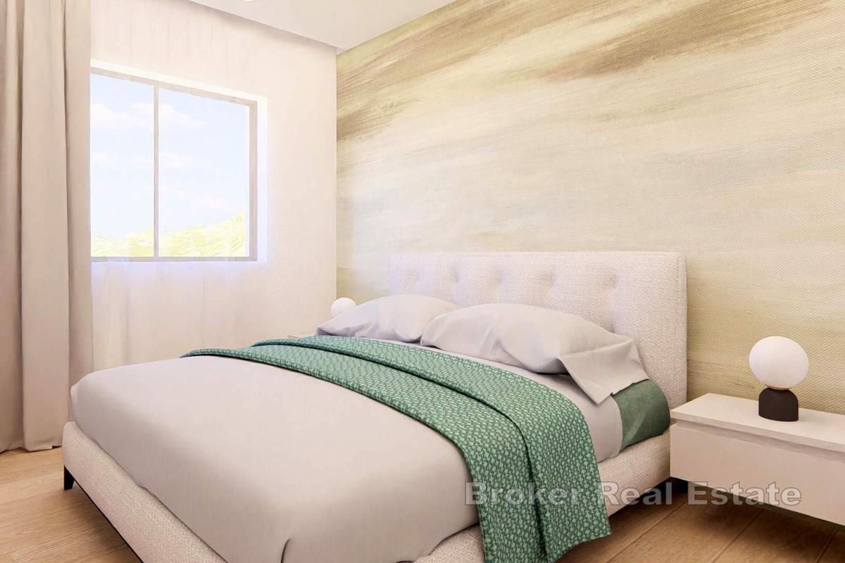 Trosoban stan u novogradnji s pogledom na more