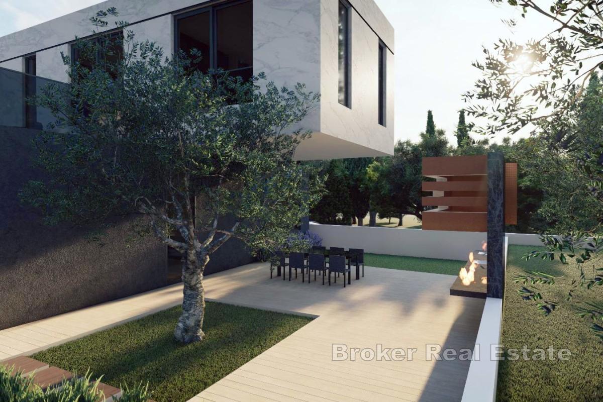 Luxuriöse, neu erbaute Villa in erster Strandreihe