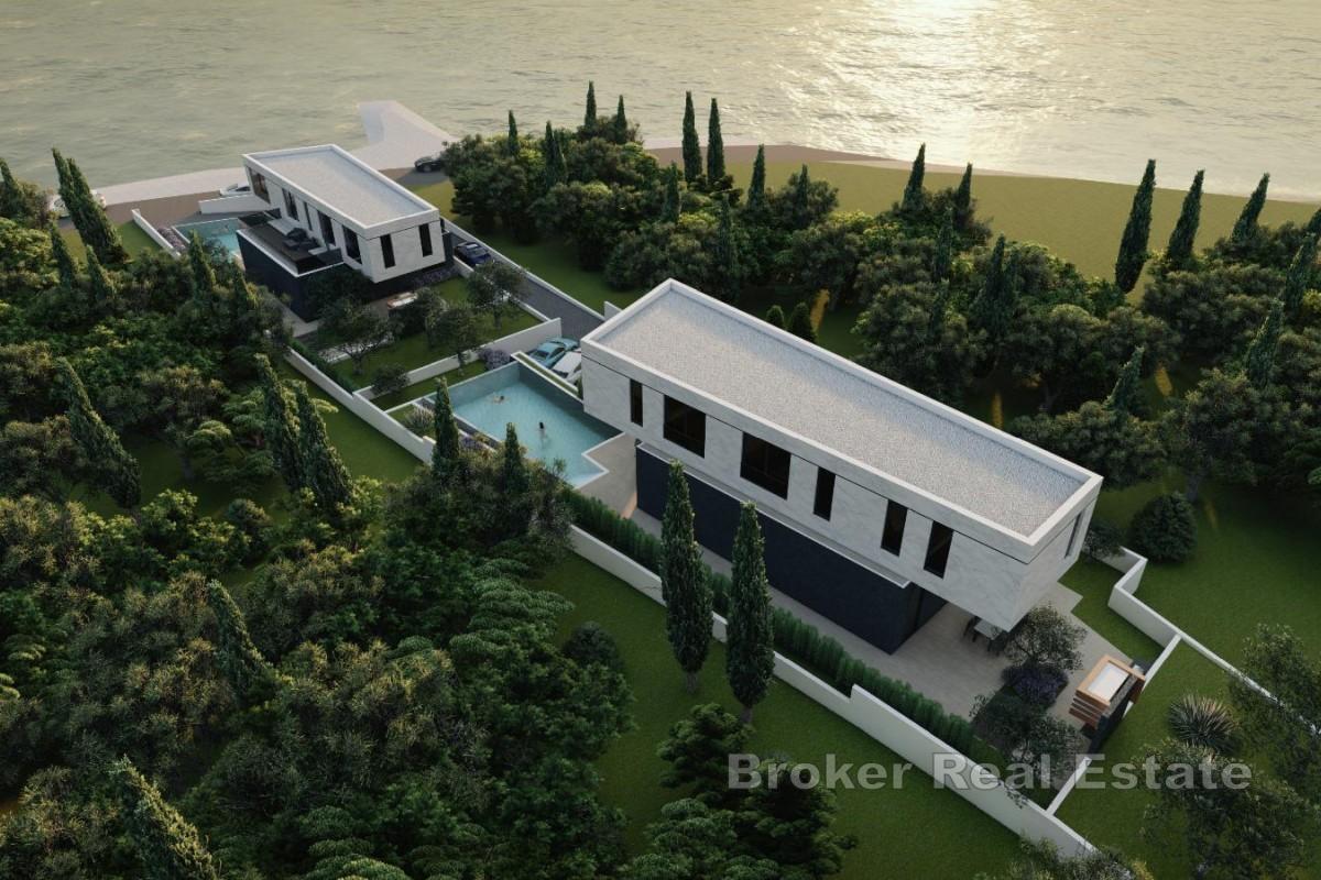 Luksuriøs nybygd villa i andre rad mot sjøen