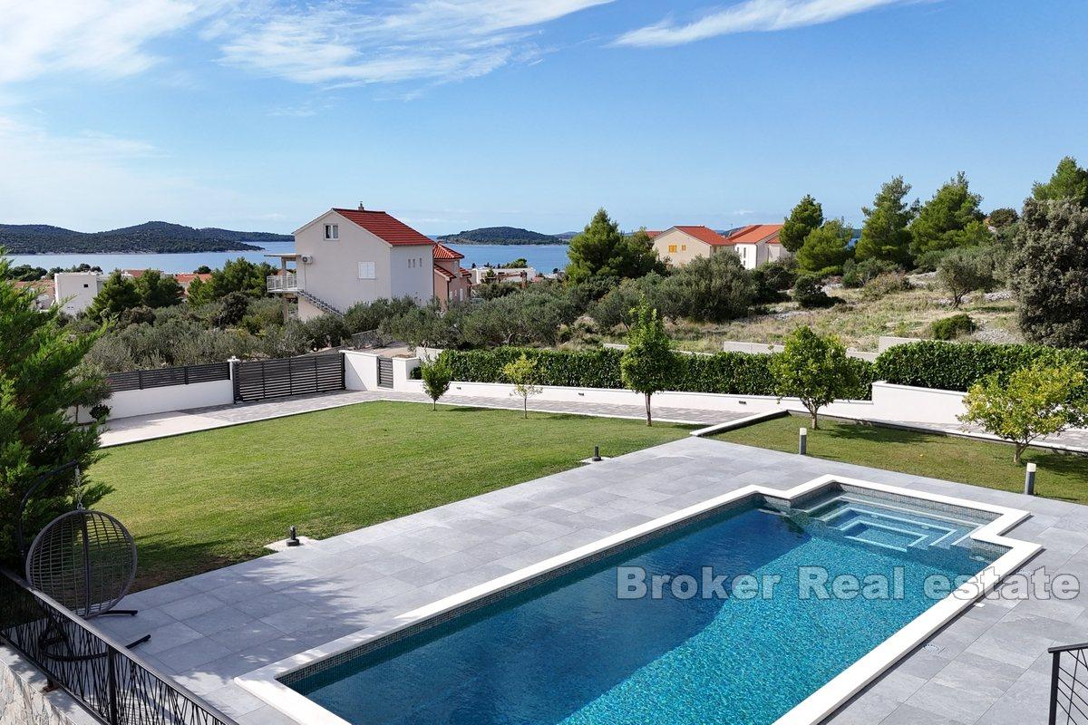 Beautiful modern villa with pool