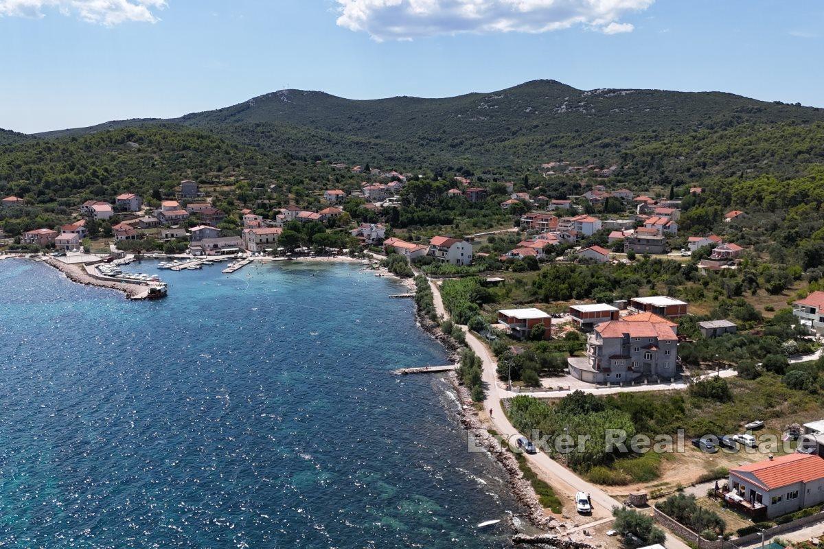 Baugrundstück in erster Reihe zum Meer