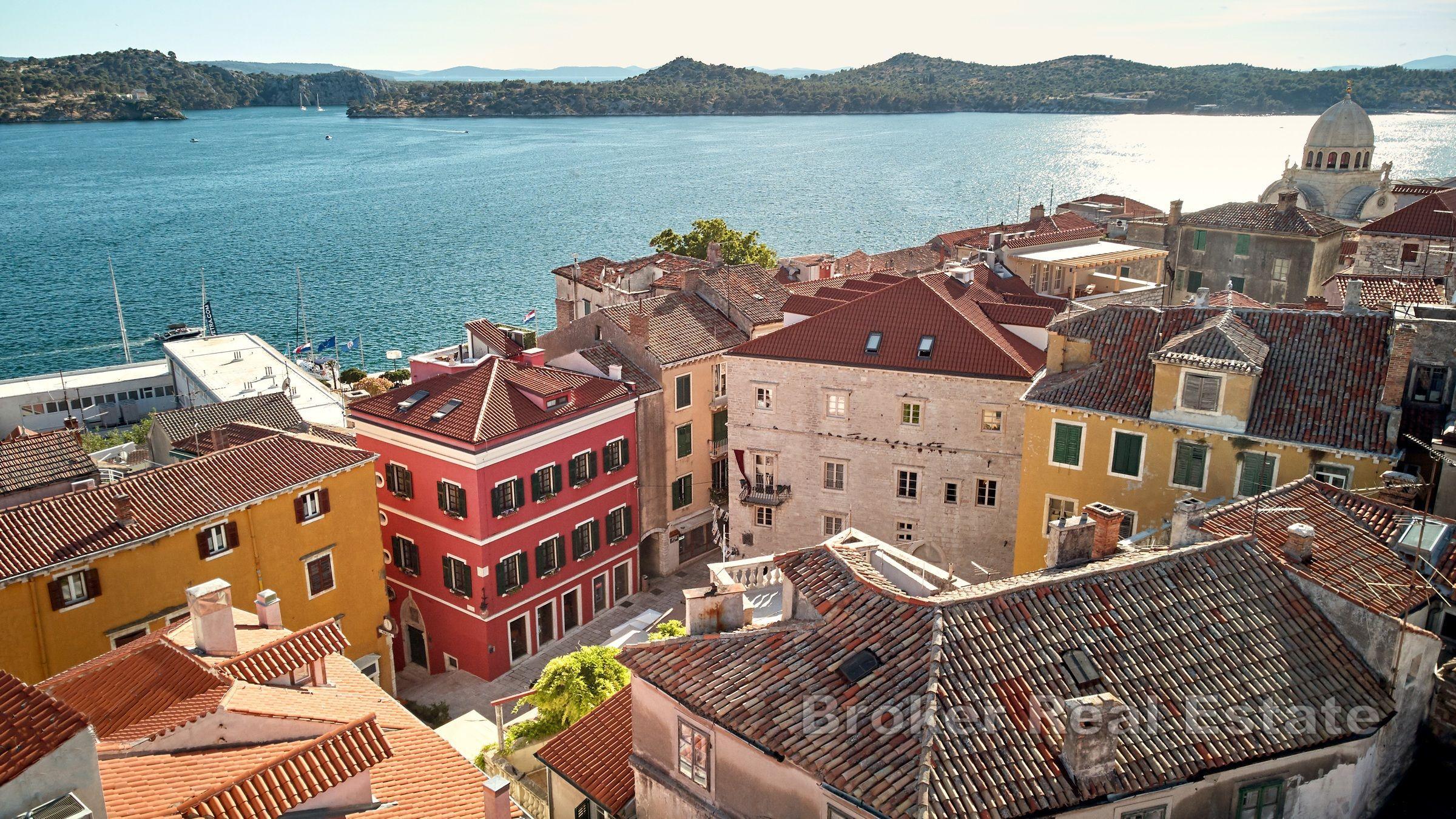 Czterogwiazdkowy zabytkowy hotel w sercu miasta