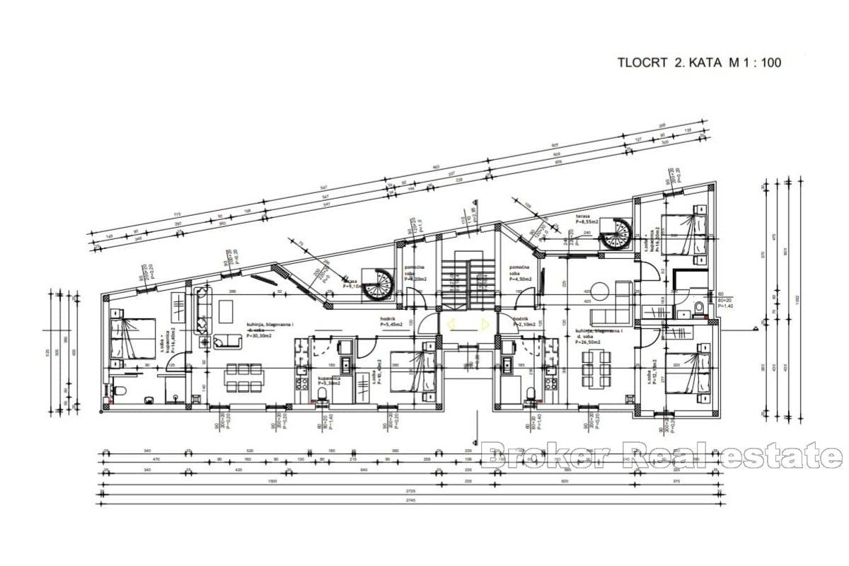 Attico con terrazza panoramica e vista mare