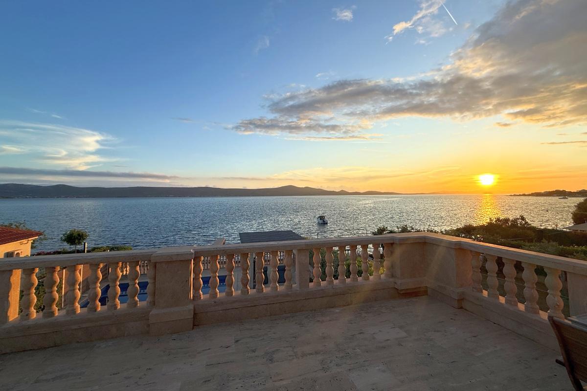 001-2043-139-zadar-luxury-villa-with-swimming-pool-for-sale