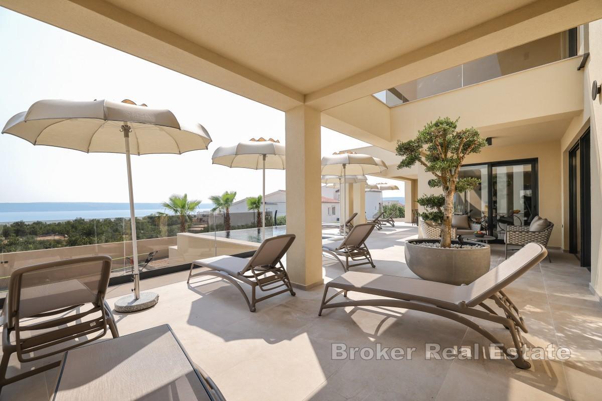 Lussuosa e moderna villa di nuova costruzione con vista sul mare aperto