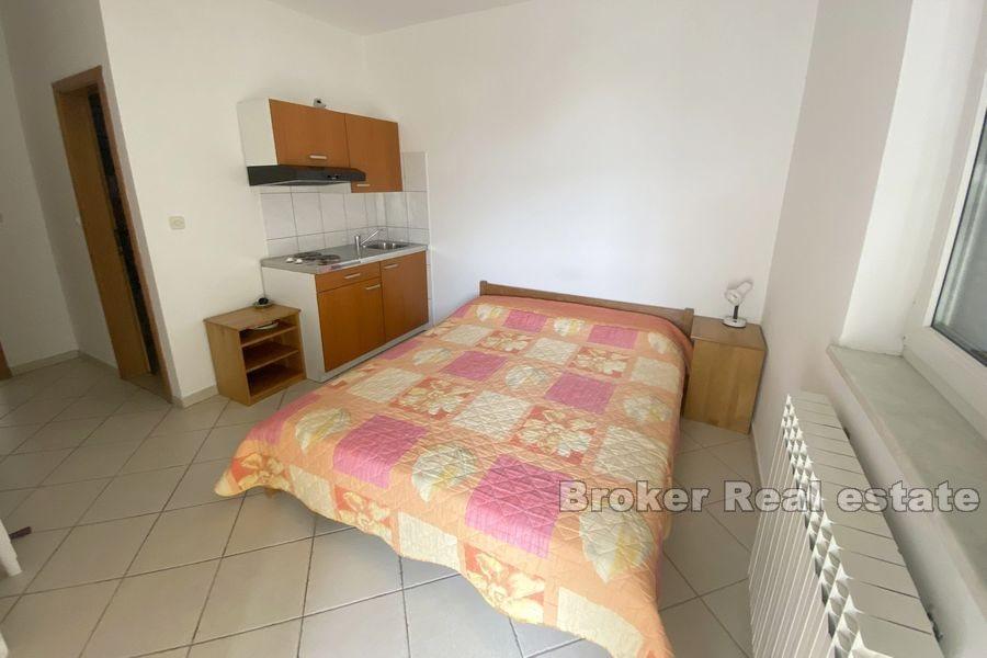 Apartmánový dům v první řadě k moři