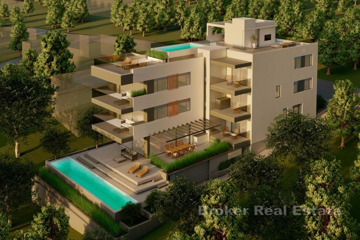 Роскошные апартаменты с собственным бассейном и видом на море