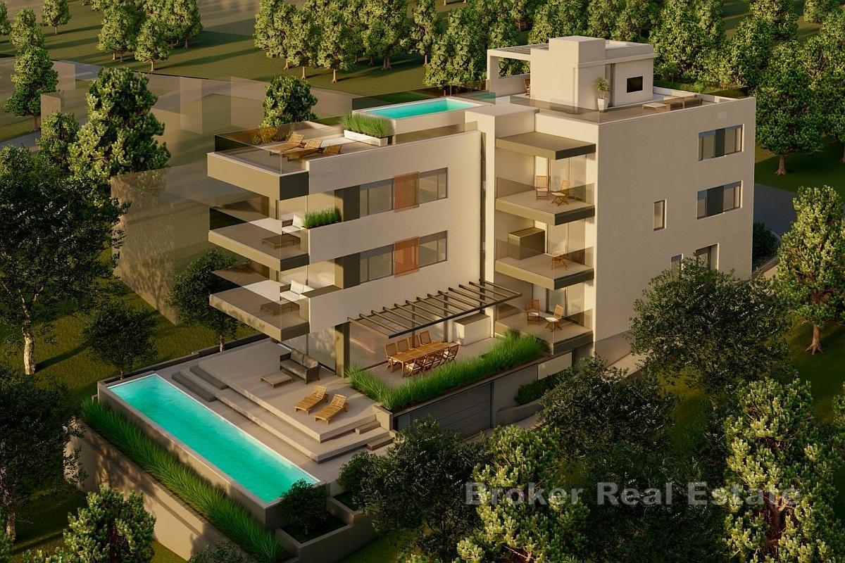 Moderno appartamento con due camere da letto in un edificio di nuova costruzione con vista mare