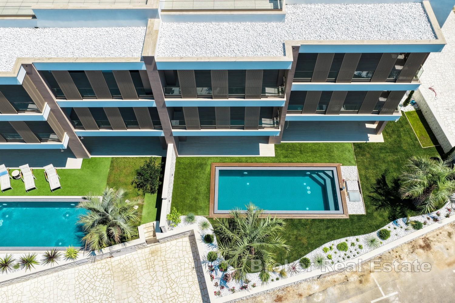 Luxuriöse Wohnung mit Pool in erster Reihe zum Meer