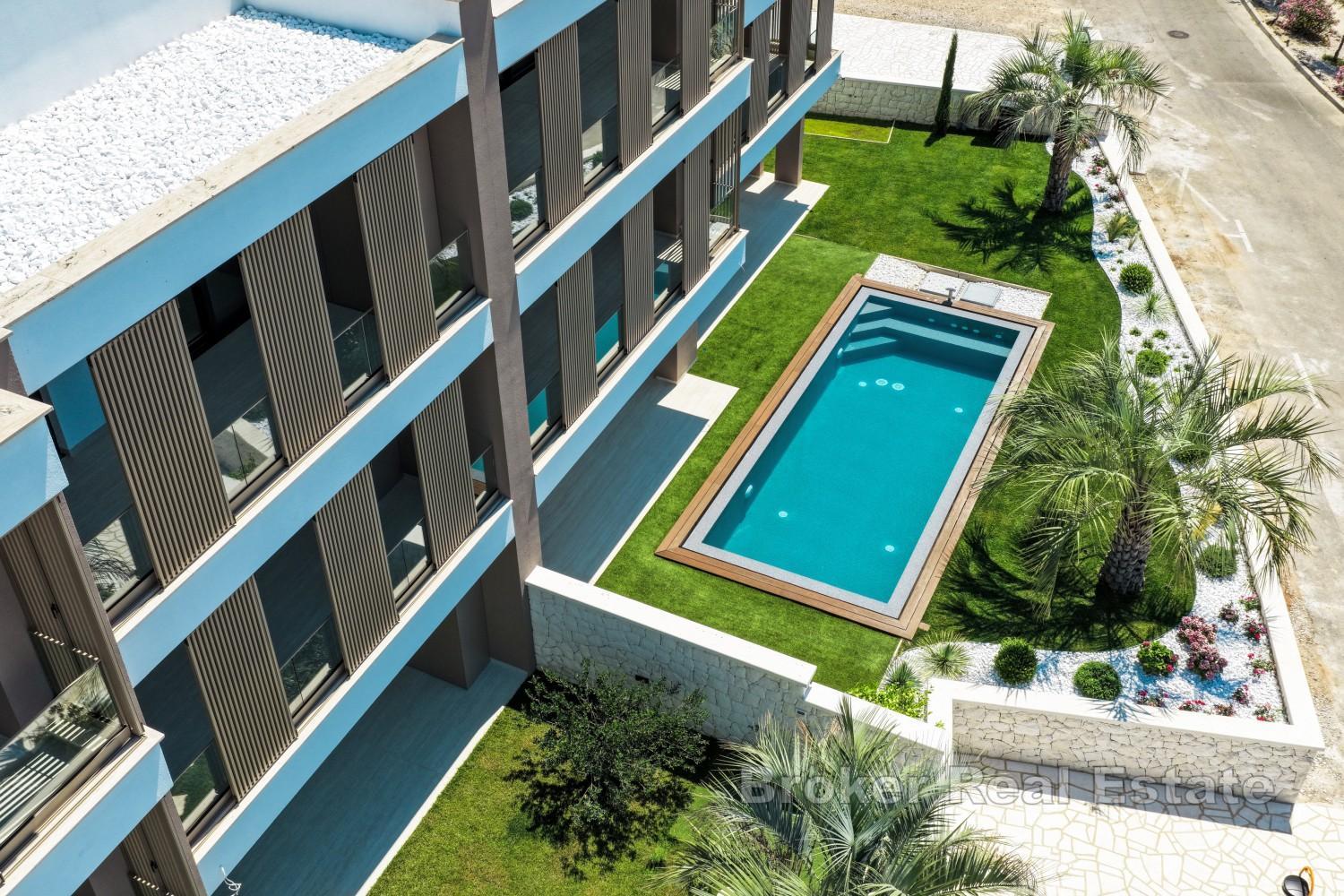 Luxuriöse Wohnung mit Pool in erster Reihe zum Meer