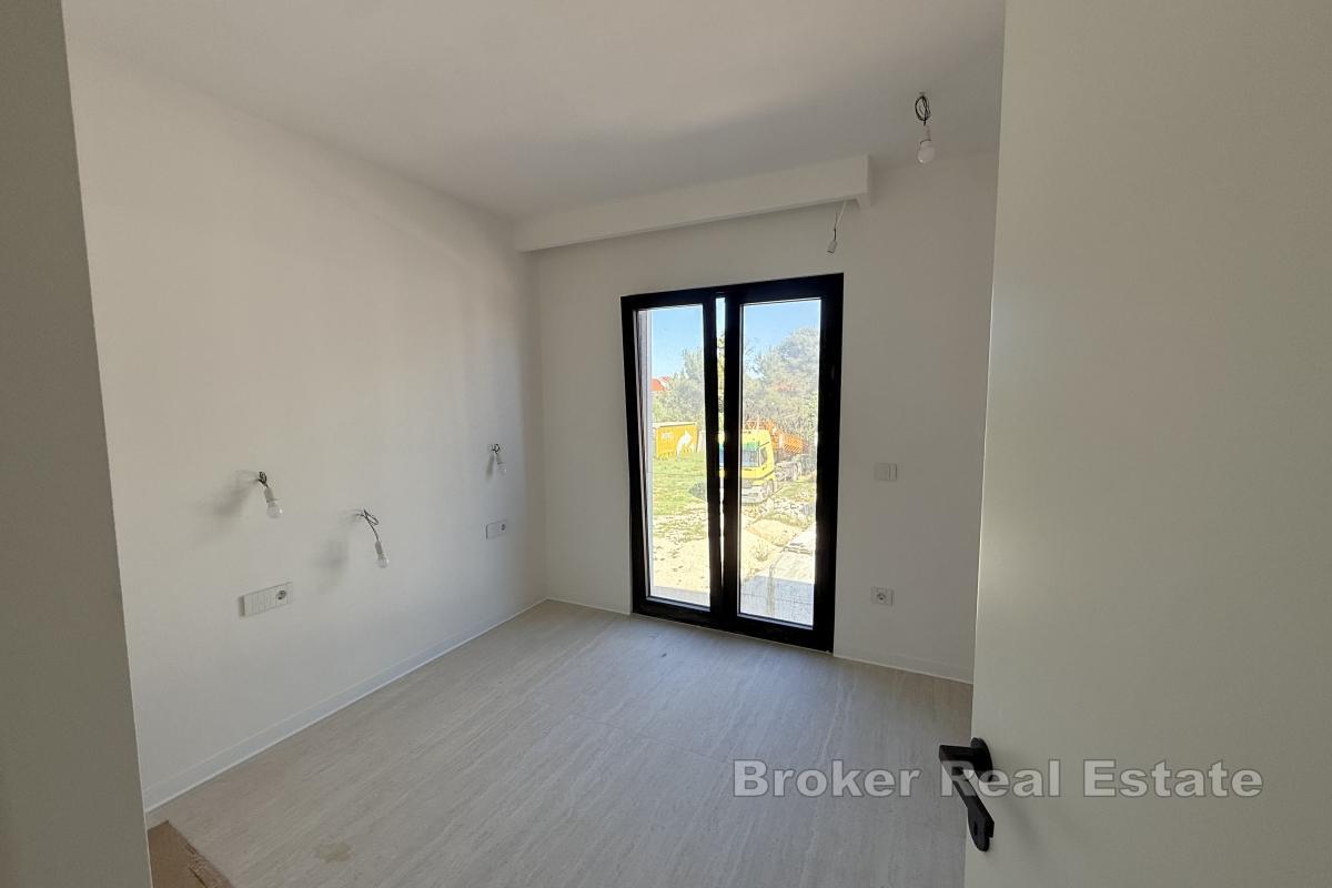 Luxuriöse Wohnung mit Pool in erster Reihe zum Meer