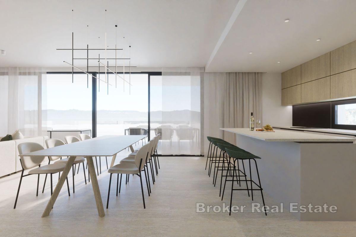 Luxusní apartmán s bazénem v první řadě k moři