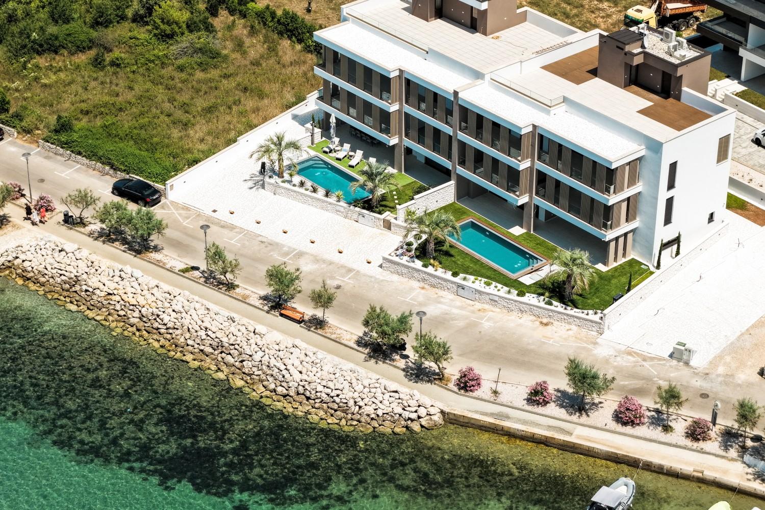 001-2043-165-near-zadar-luxury-two-bedroom-apartment-first-row-to-the-sea-for-sale
