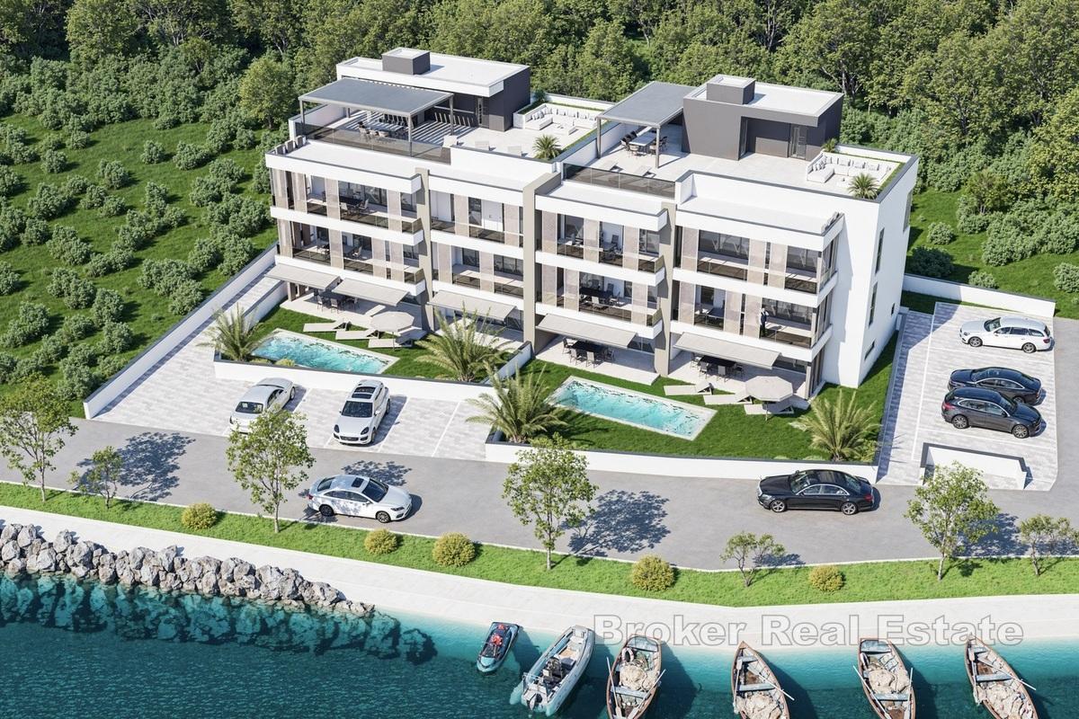 Luxuriöse Zwei-Zimmer-Wohnung in der ersten Reihe zum Meer