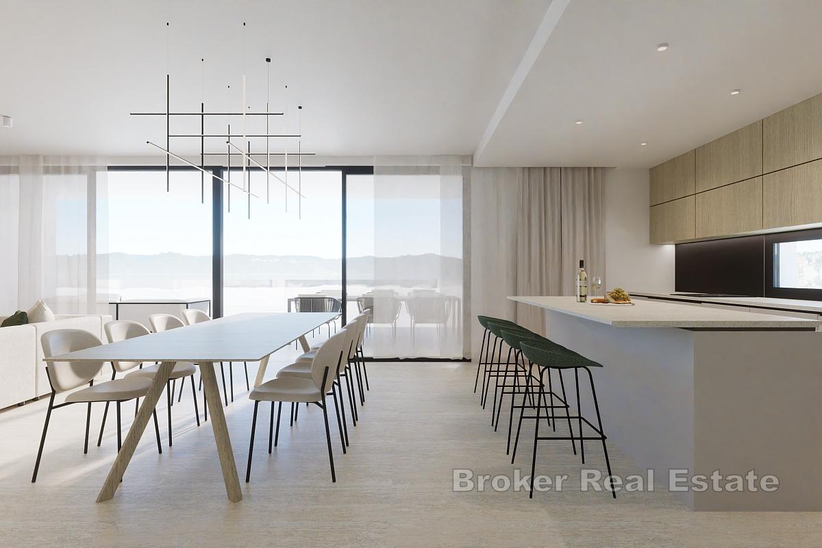 Exklusive Wohnung mit Pool in erster Reihe zum Meer