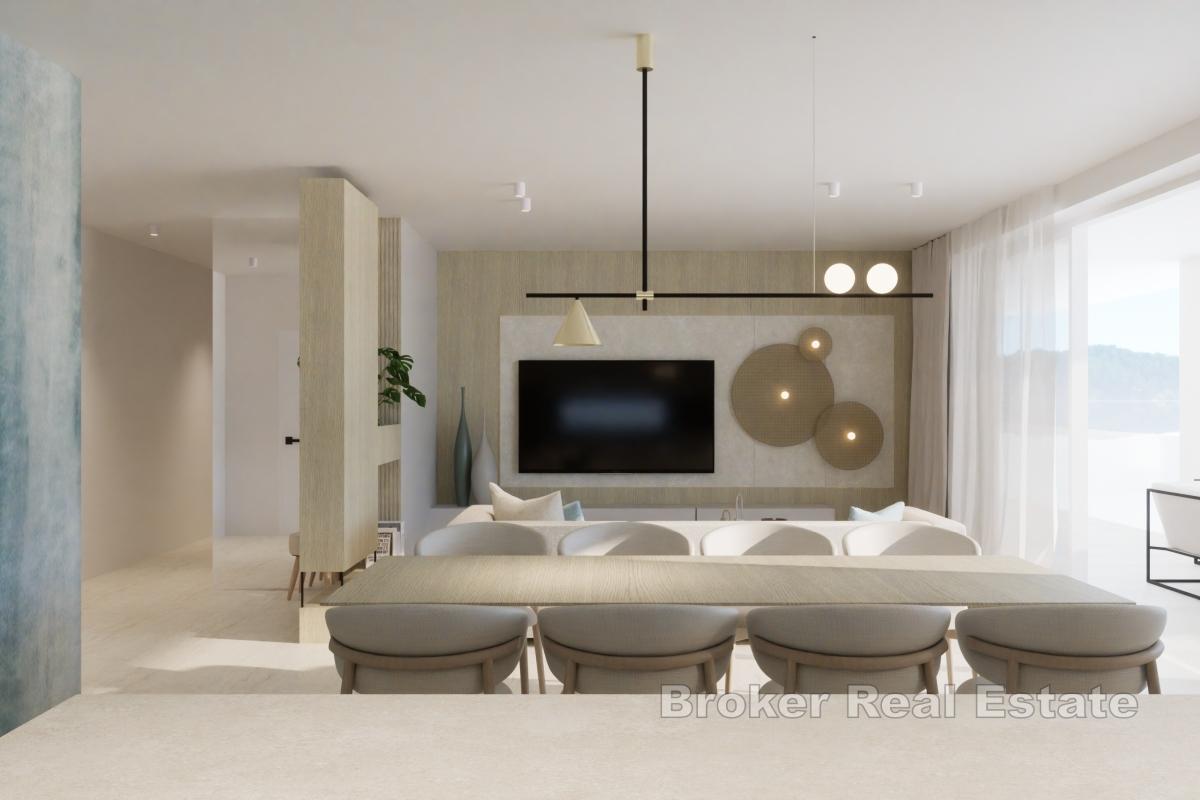 Exkluzivní penthouse s bazénem v první řadě u moře