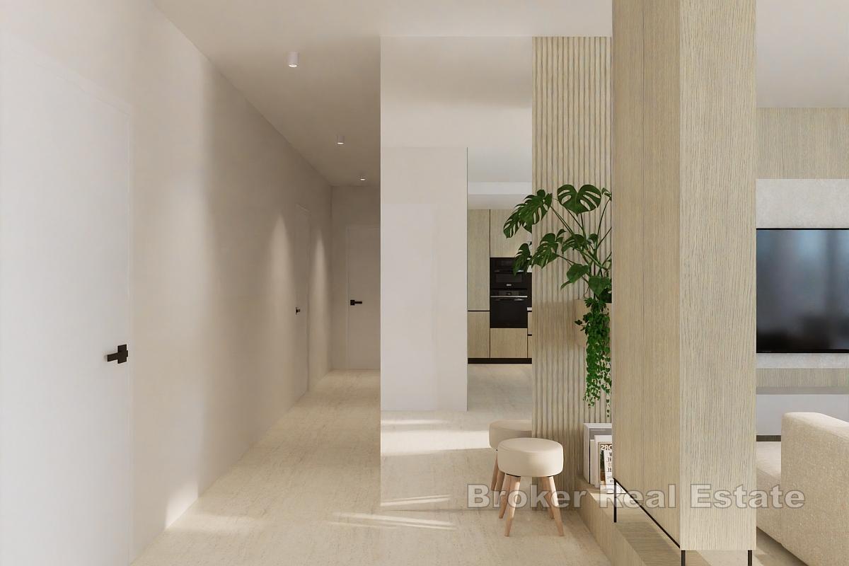 Exkluzivní penthouse s bazénem v první řadě u moře