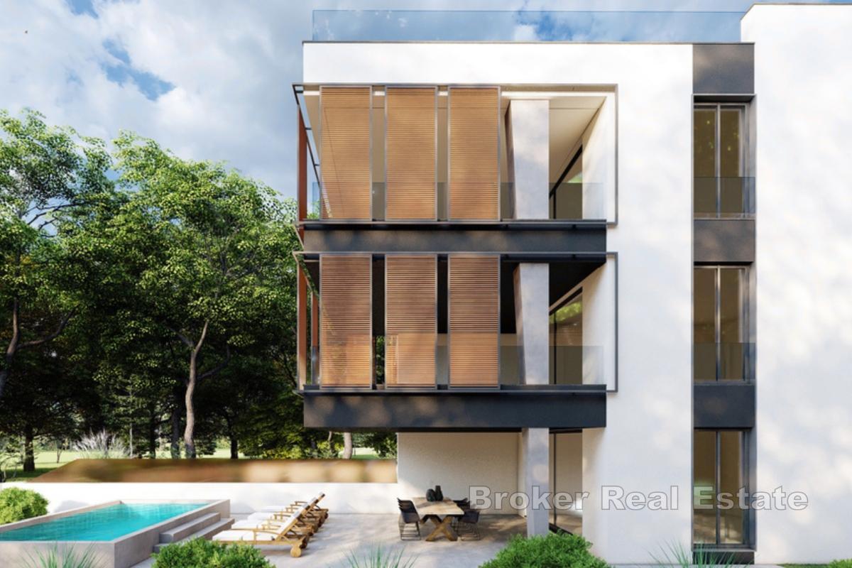 Luxuswohnung in einem Neubau mit Pool in erster Meeresreihe