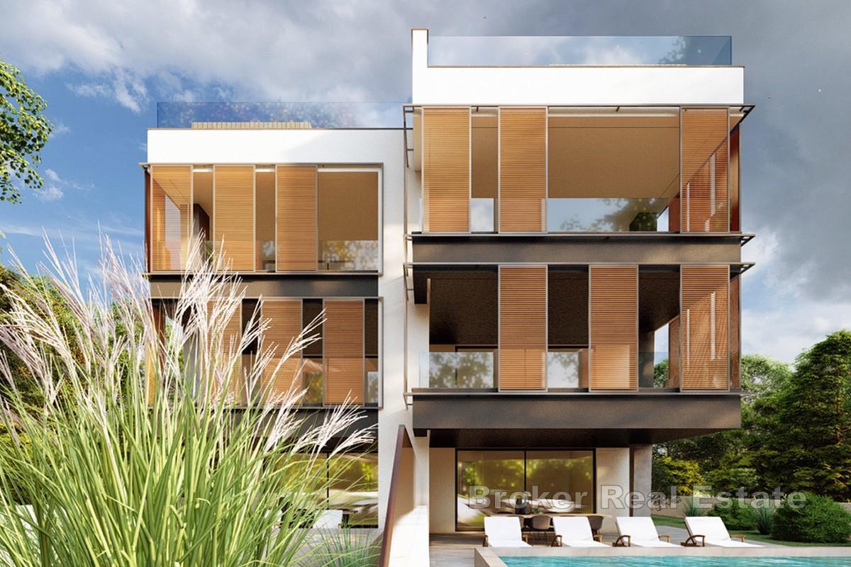 Luksuzan penthouse u prvom redu do mora