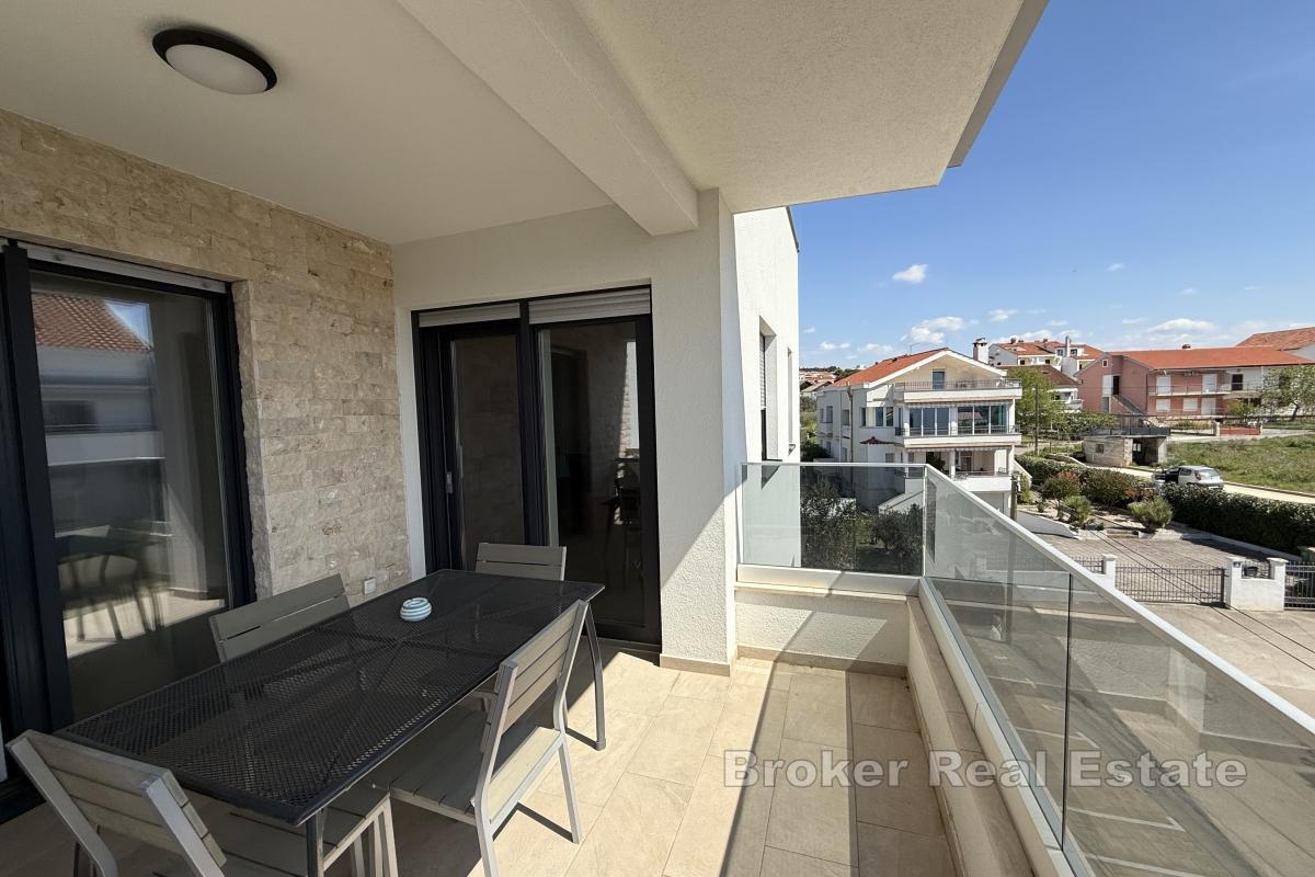 Moderne Wohnung mit Teilmeerblick