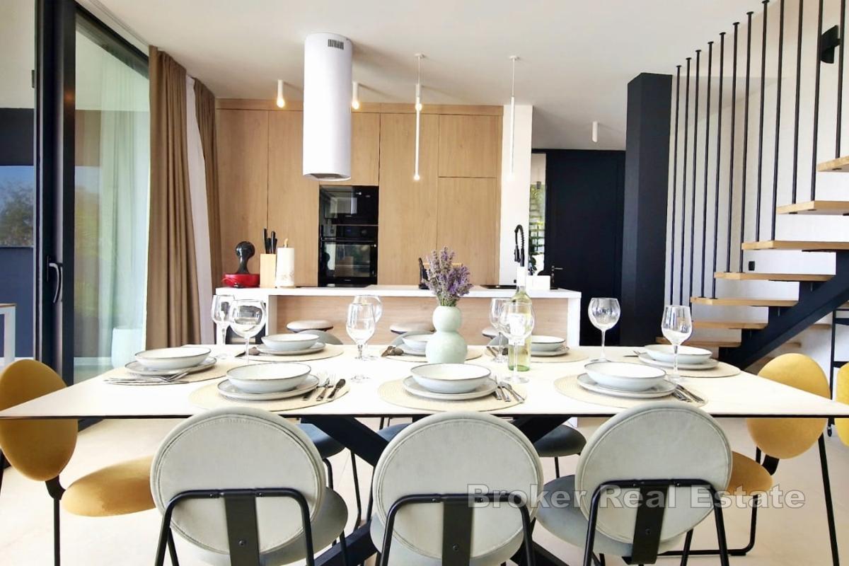 Nowoczesna willa z widokiem na morze