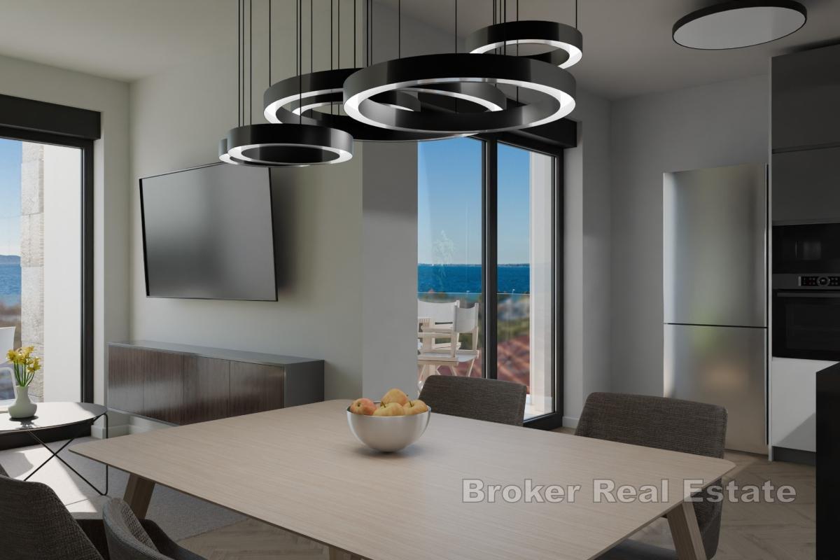 Rymlig duplexlägenhet med havsutsikt