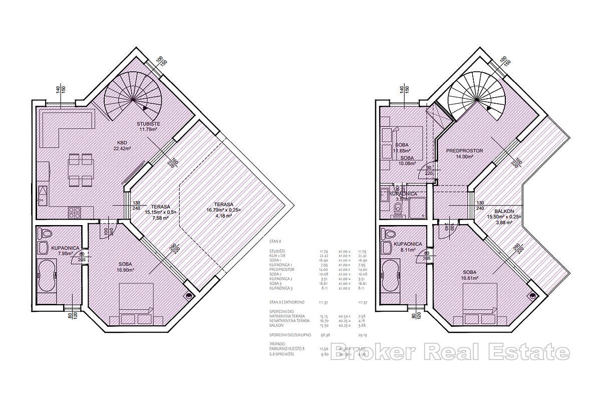 Rymlig duplexlägenhet med havsutsikt