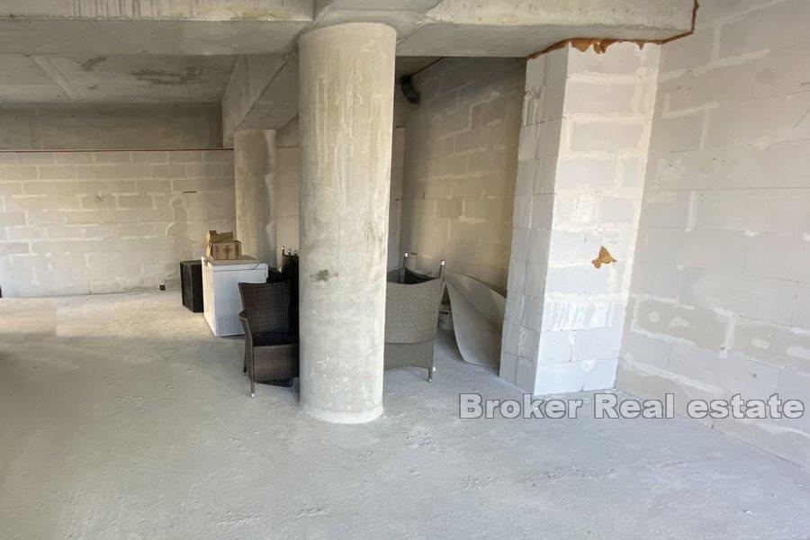 Brodarica, business space