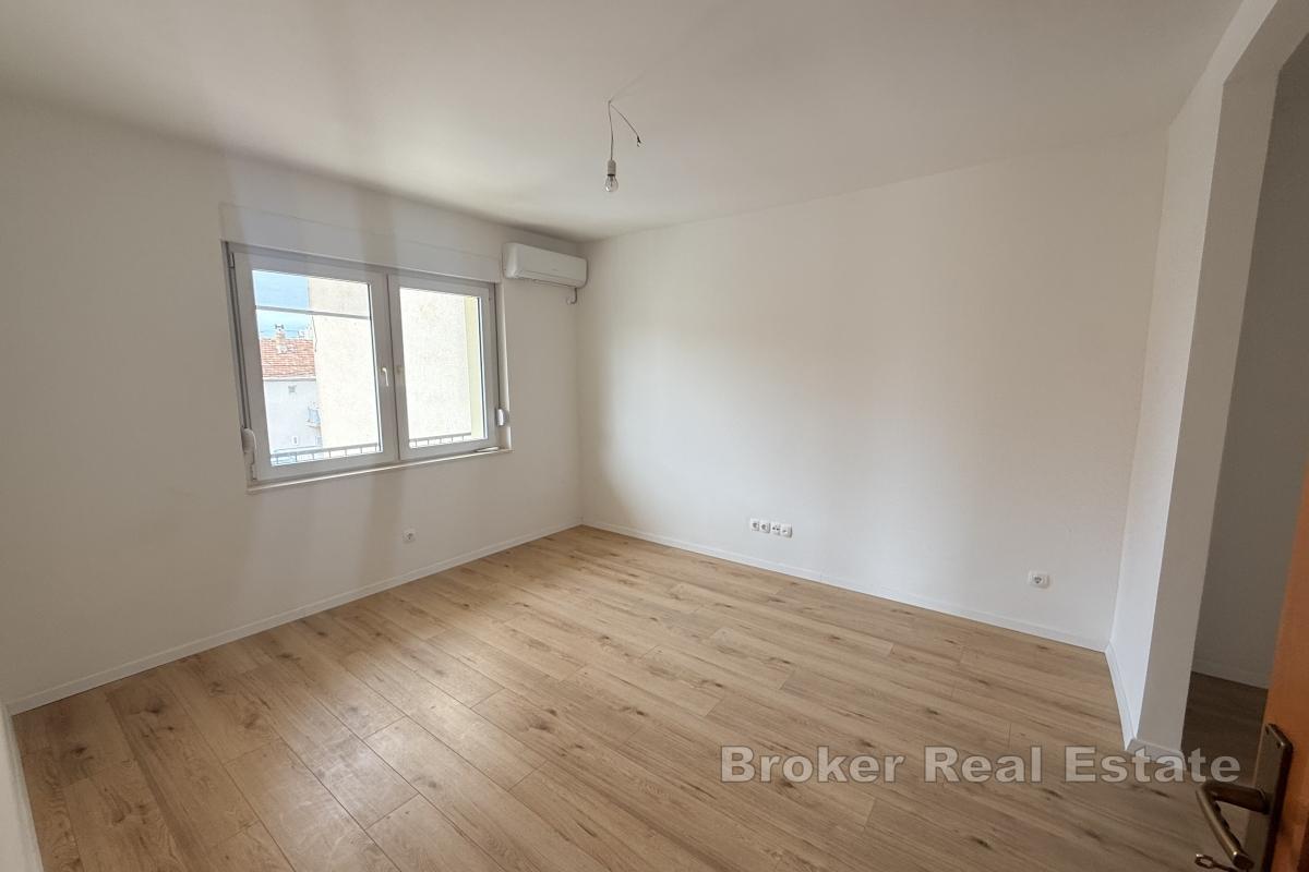 Renoverad lägenhet med rymlig privat terrass