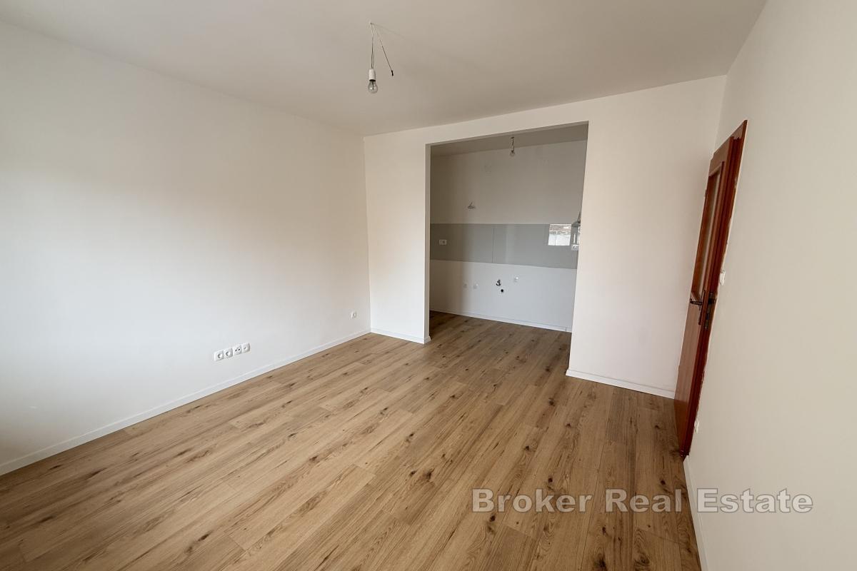 Appartement rénové avec une grande terrasse privative