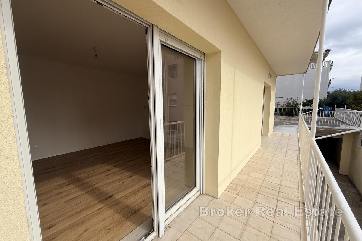 Appartement rénové avec une grande terrasse privative