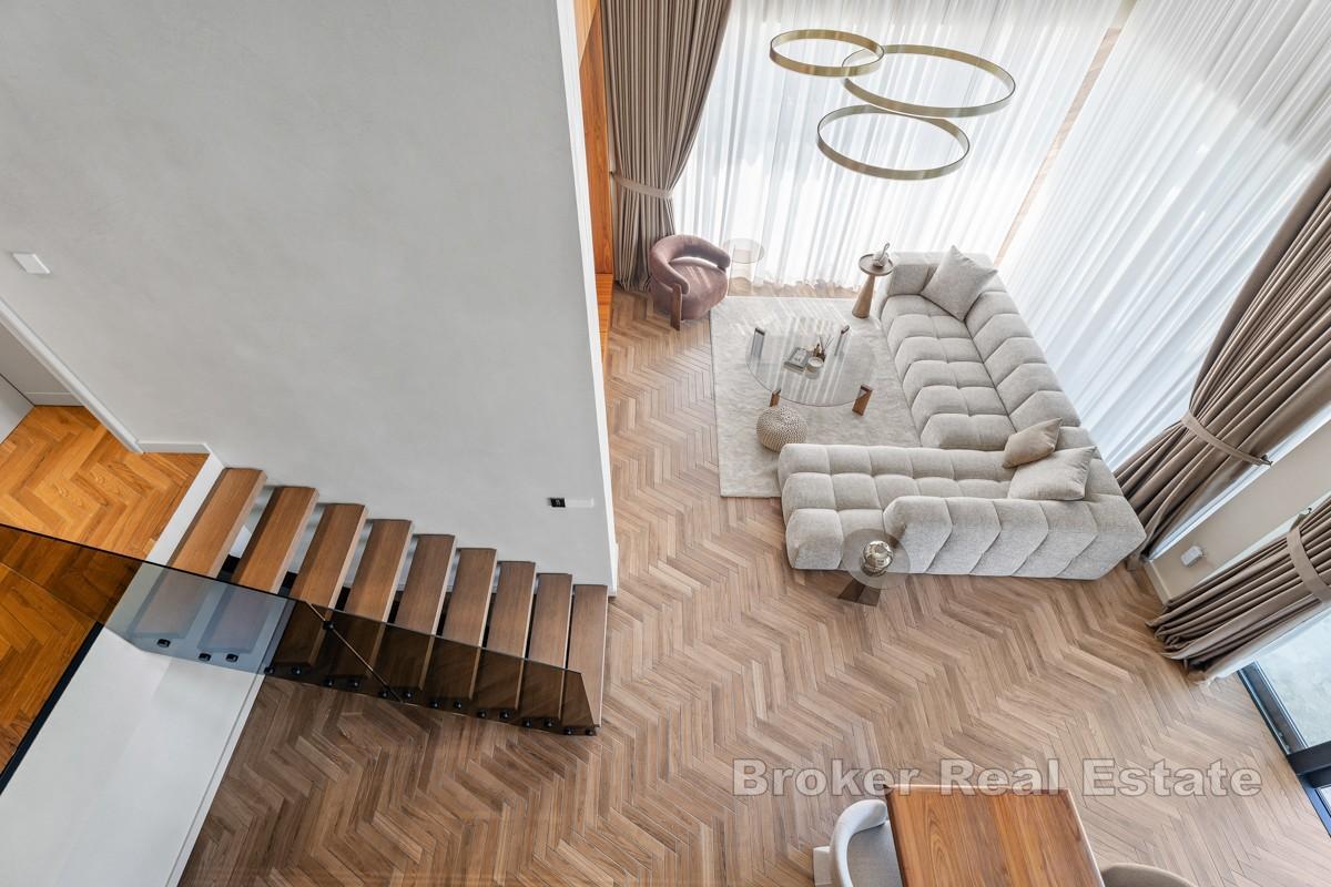 Speciální středomořská vila s působivým 360° výhledem na moře, jezero a ostrovy