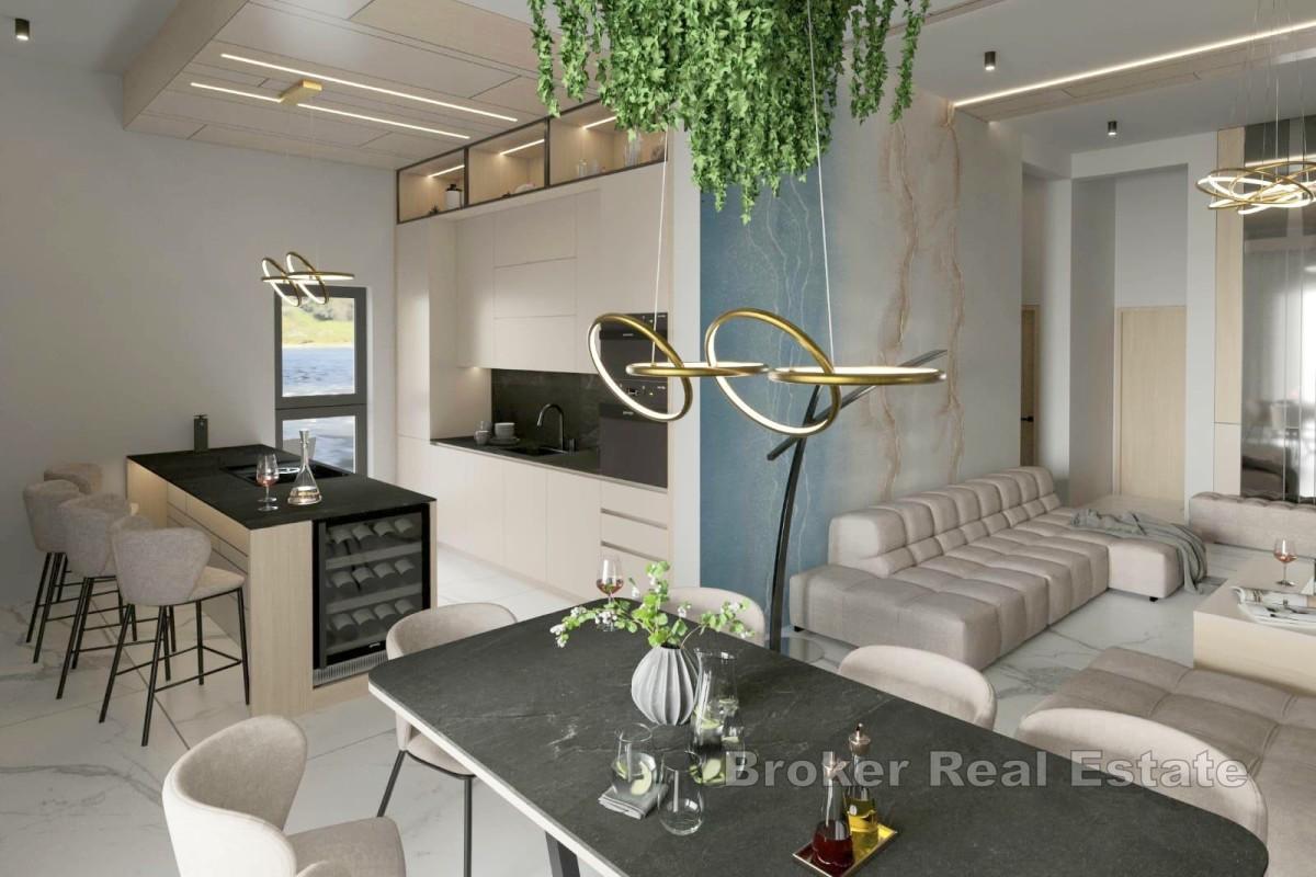 Trzypokojowy apartament w pierwszym rzędzie od morza