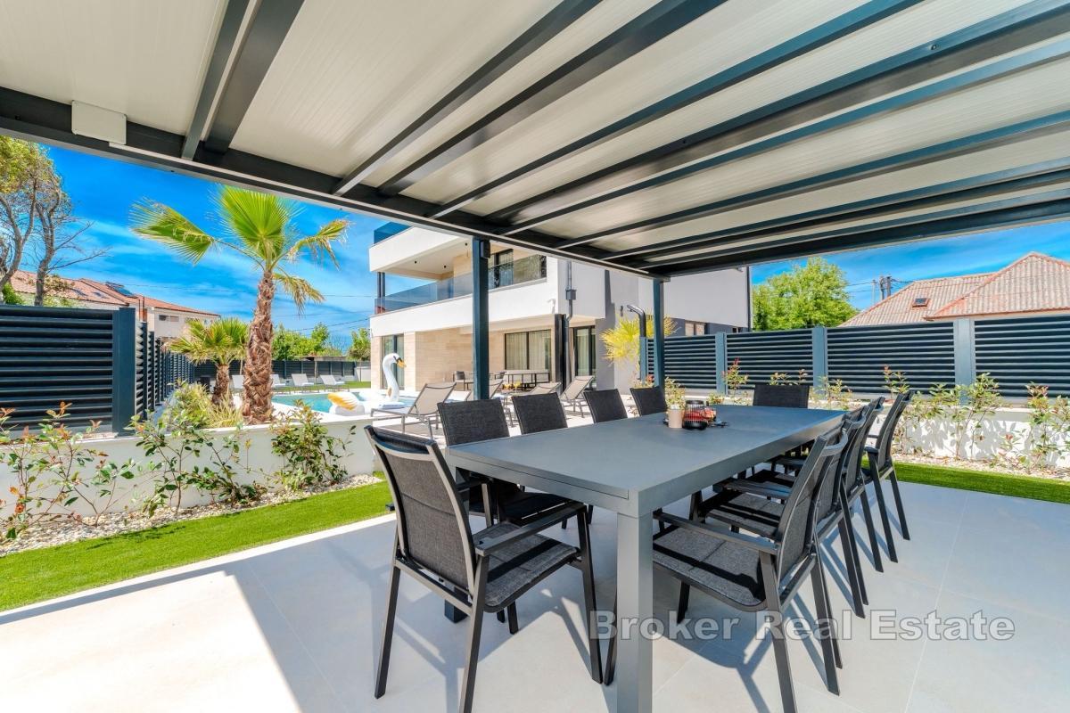 Premiumvilla med pool och öppen havsutsikt