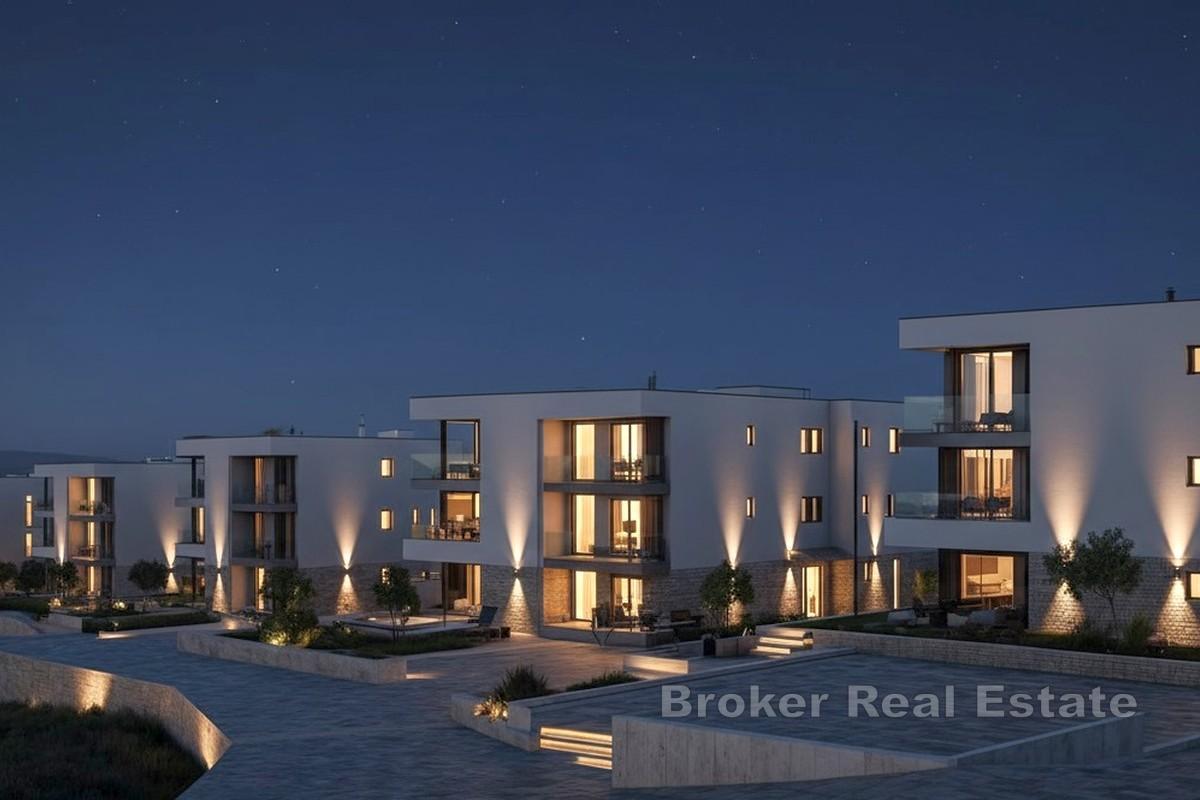 Appartement dans un immeuble neuf avec piscine