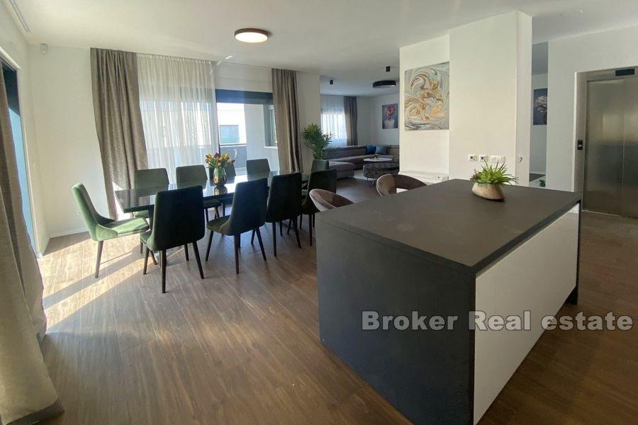 Modern villa with pool and sea view