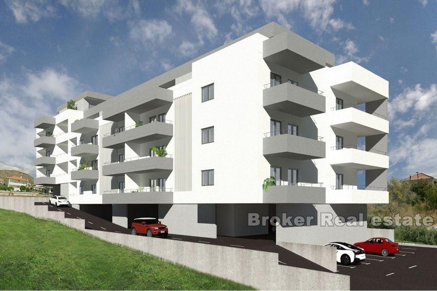 Geschäftsräume in einem Neubau mit Meerblick