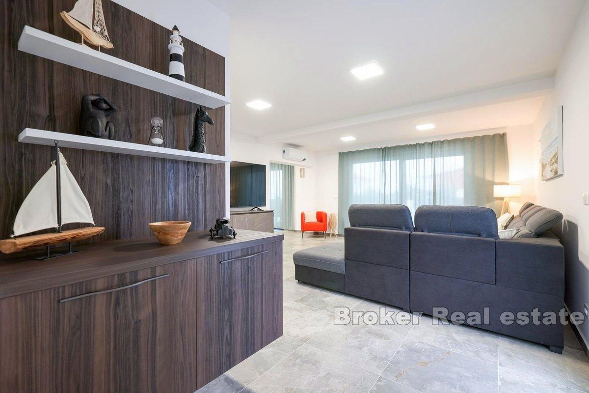 Moderne Villa mit Pool