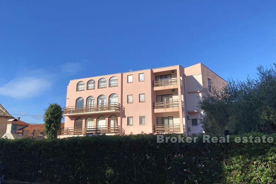 Hotel samo 100 metara od mora